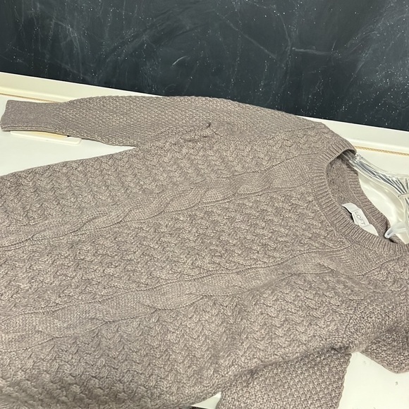 Loft- brown crewneck sweater with 3/4 length sleeves - Picture 12 of 12